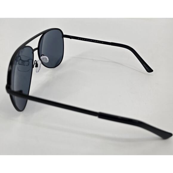 Quay Australia Vivienne Black Aviator Sunglasses Smoke Lenses Minimal Modern